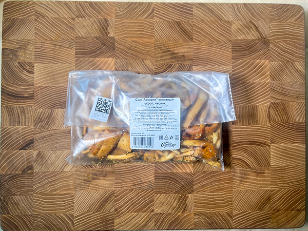 Сыр 150 гр ГОРНЫЙ СЫРОВАР (Ассорти копчёный с укропом и чесноком) в Нижнекамске