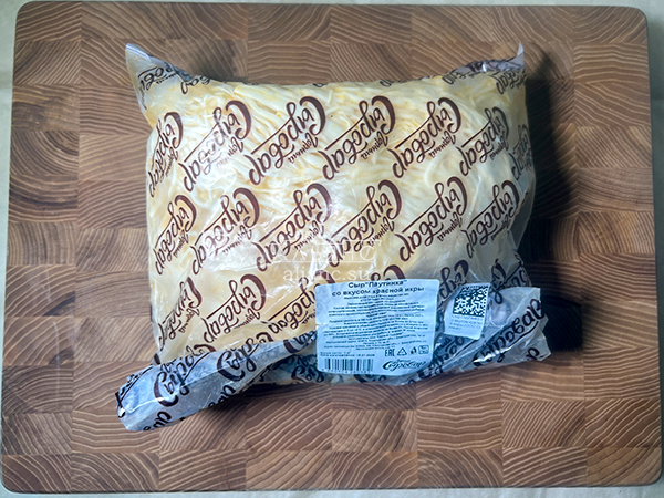 Сыр 1 кг ГОРНЫЙ СЫРОВАР (Паутинка со вкусом красной икры) в Нижнекамске